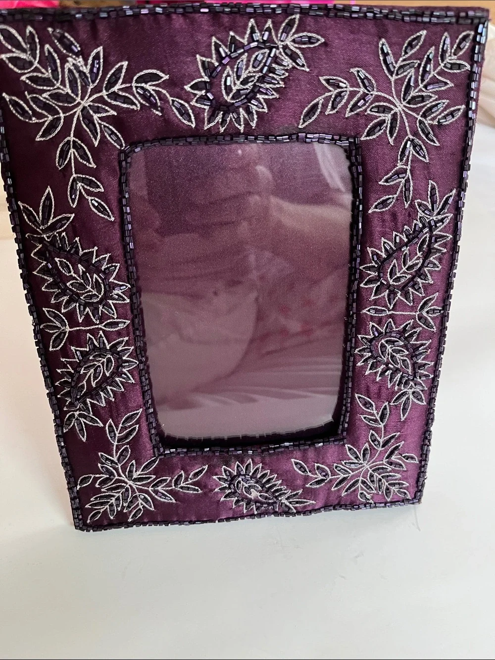 Pier 1 NIB purple cadre paisley brode tufted embroidered bead picture frame 4x6